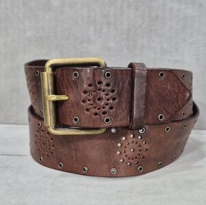 American Eagle Outfitters belt women's medium brown leather grommets cutouts